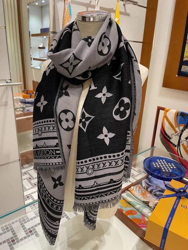 Louis Vuitton Scarf LVC00510